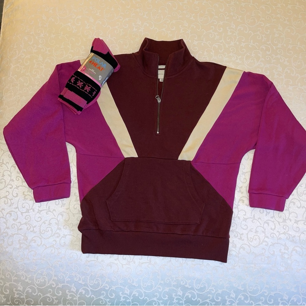 American Eagle Quarter Zip Tri-Color Sweatshirt And Matching Socks